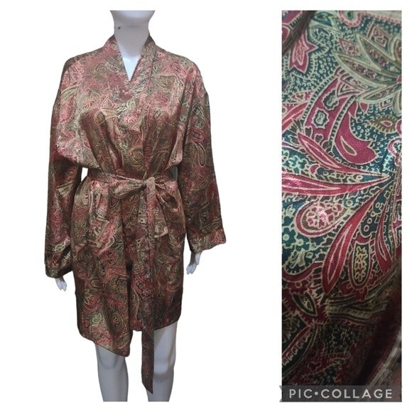 Victoria's Secret Vintage Paisley Print Robe - Picture 2 of 8